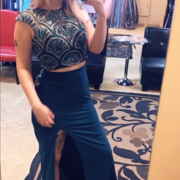 Prom Dress - Picture 3 of 6